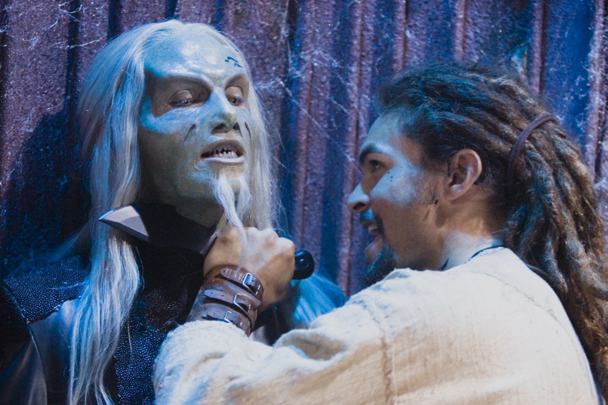 Ronon ist sehr misstrauisch gegenüber den Wraith.