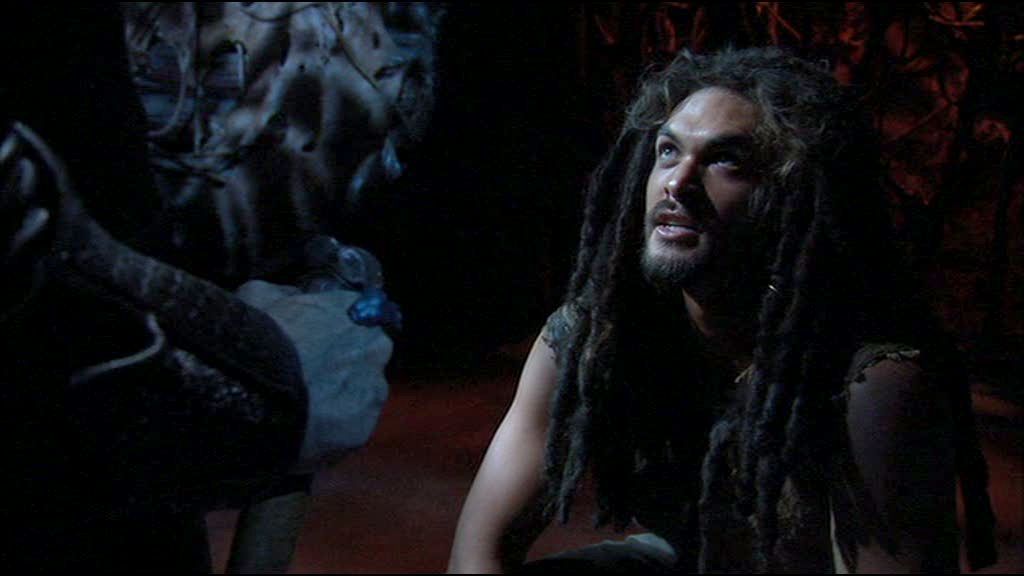 Ronon kniet vor dem Wraith nieder.