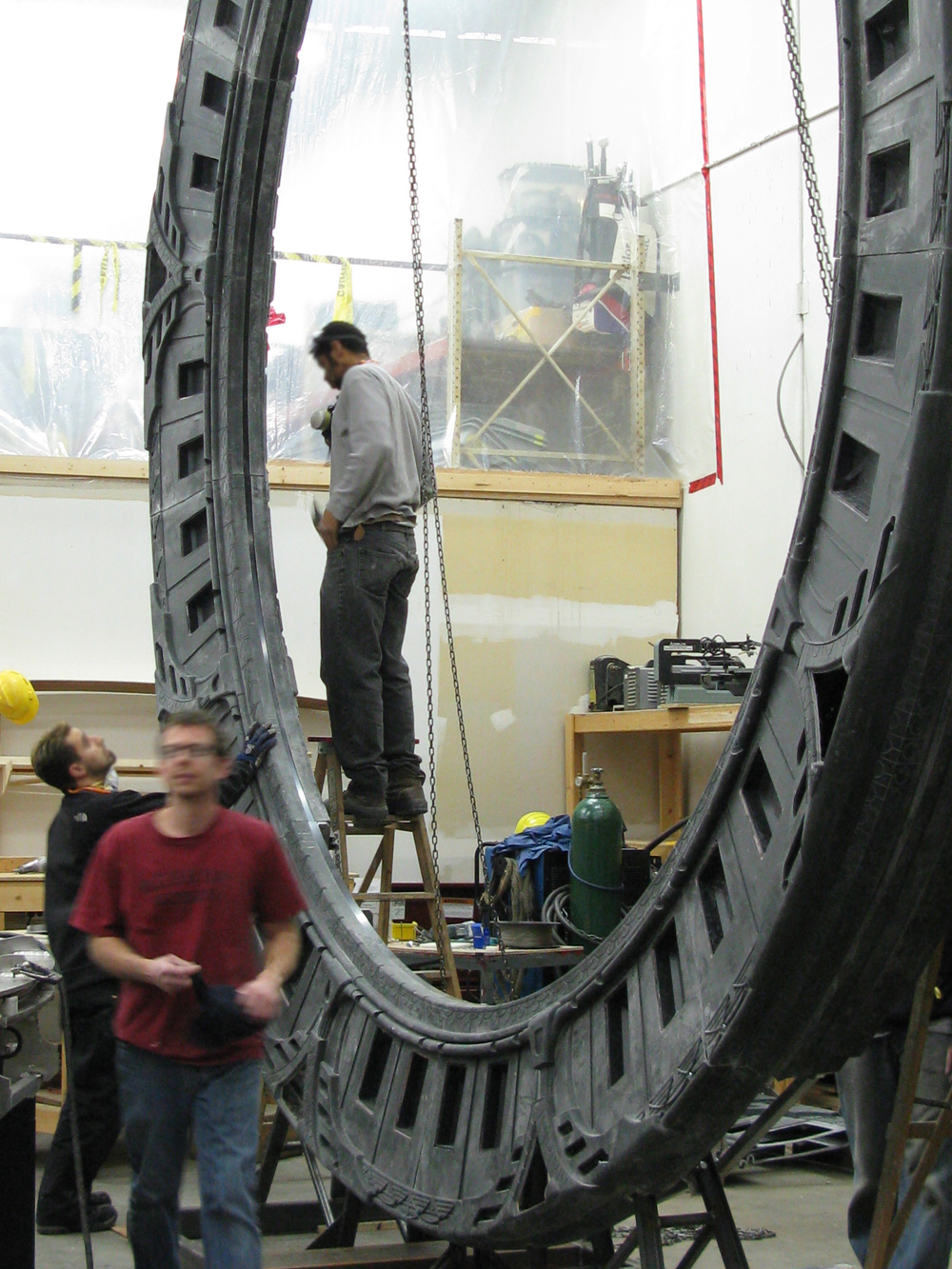 Das Original-Modell eines Gates aus Stargate Universe