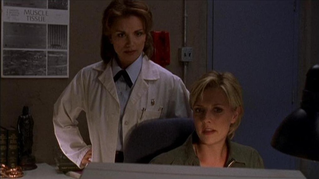 Fraiser mit Carter in SG1_01x13SG1 1x13 Der Kuss der Göttin