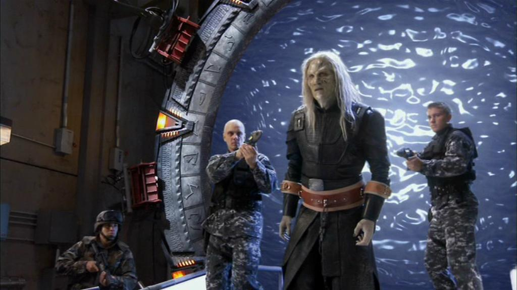Todd betritt als erster Wraith die Erde.