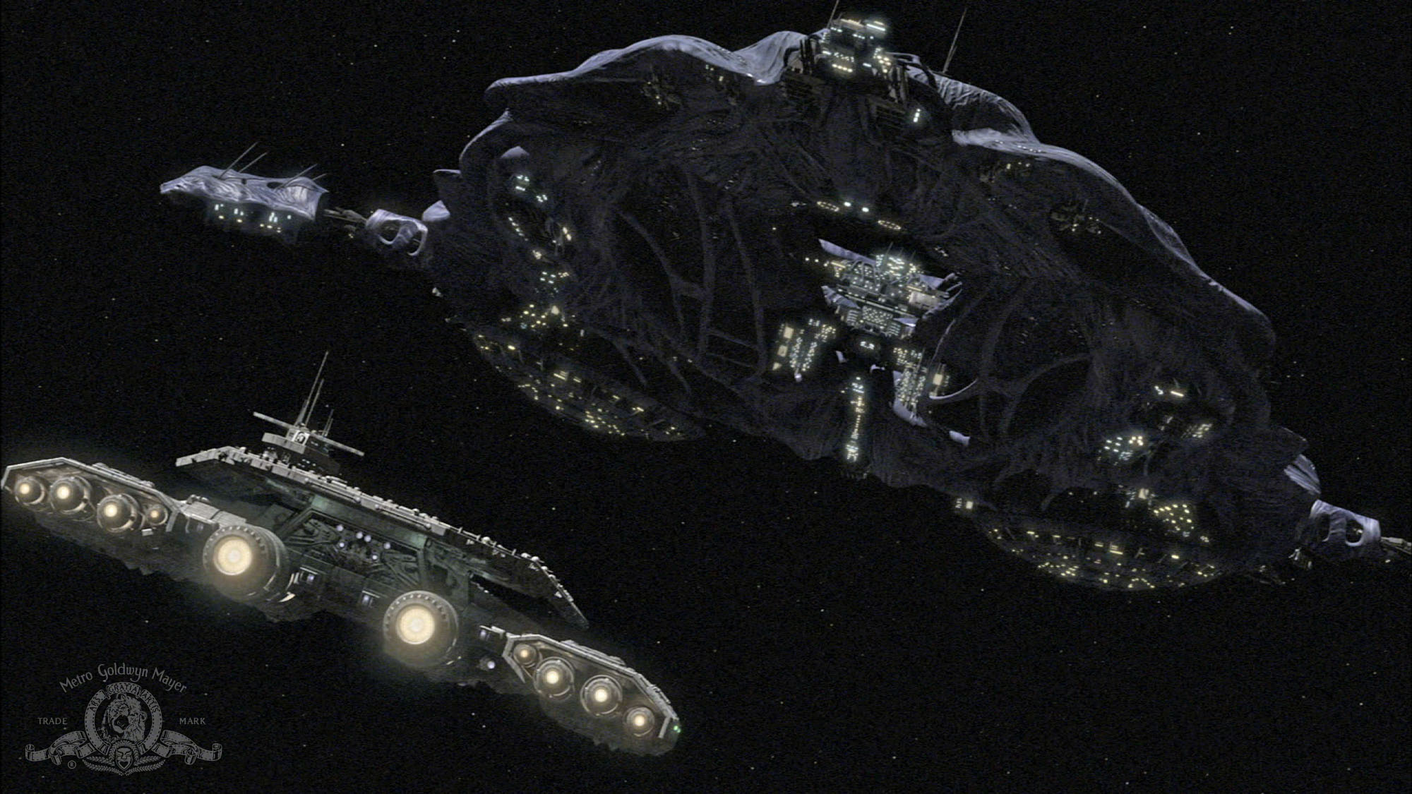 Die Daedalus nahe einem Wraith-Basisschiff