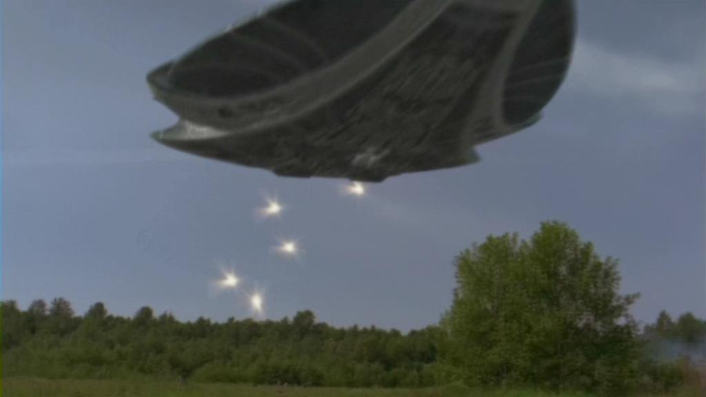 Ein Al'kesh bombardiert P3X-666.