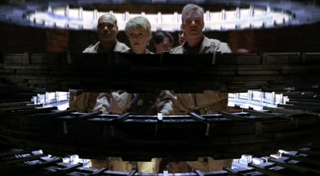 SG-1 wird weggebeamt.
