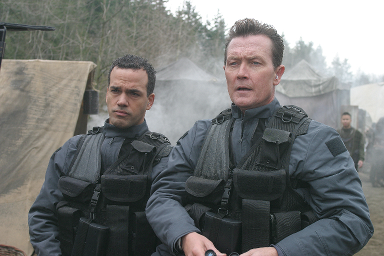 Colonel Sumner und Sergeant Bates sind auf Athos.