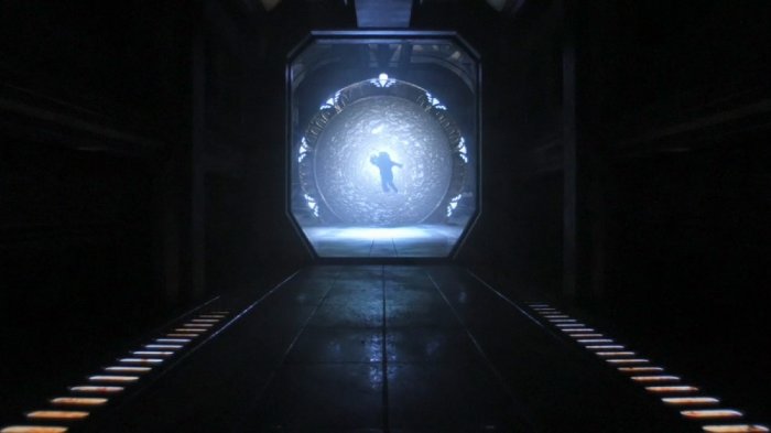 Der erste Mensch gelangt auf die Destiny.