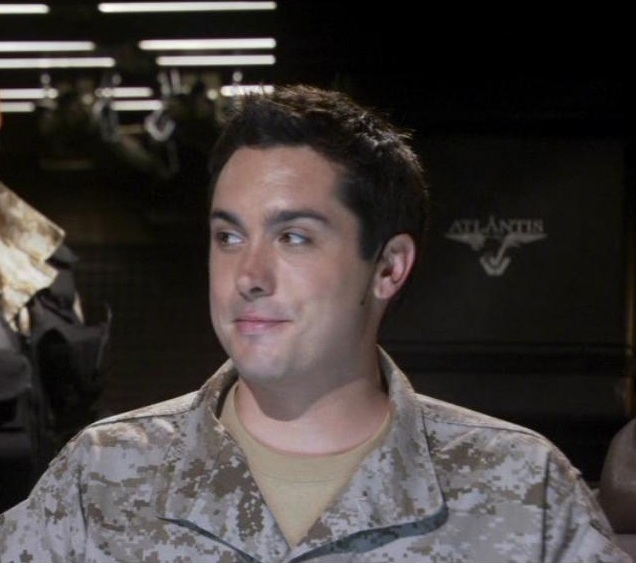 Sergeant Markham steuert einen Puddle Jumper.