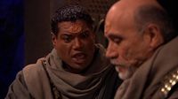 Teal'c und Bra'tac im Hohen Rat der Jaffa