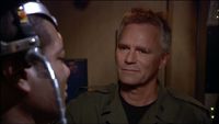 Teal'c beim Aufwachen.