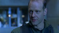 Major Stan Kovacek begleitet General Hammond nach P3X-775.