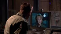 Mitchell versucht Sam zu überzeugen, wieder bei SG-1 einzusteigen.