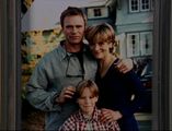 Bild von Jacks Familie, das in seinem Wohnzimmer hängt[31]
