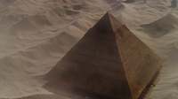Heru'urs Ha'tak landet auf Abydos.
