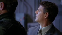 Faxon sieht zum ersten Mal das Stargate.