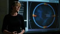 Carter bei einer Besprechung in SG1_FFx01SG1 Fx01 The Ark of Truth