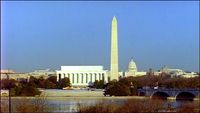 Washington Monument und Lincoln Memorial, im Hintergrund das Kapitol