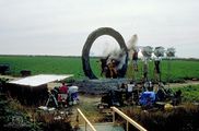 Die Flucht von O’Neill und Teal’c durchs Stargate wird gefilmt.